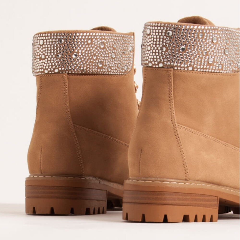 Tan Boots with Rhinestones ✨ - Picture 4 of 7